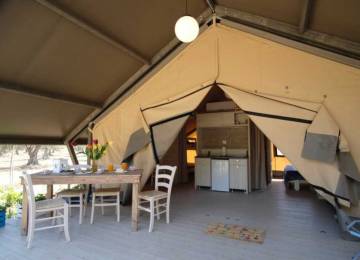 Glamping Trapani - In tenda come in una suite